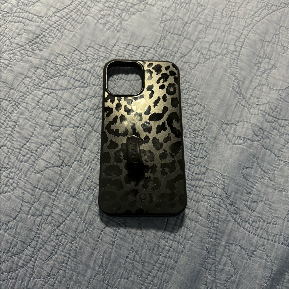 Black Cheetah Loopy Case